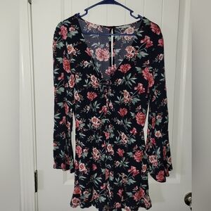 American Eagle Long Sleeve Shorts Romper Small ❤️